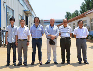 打包機(jī)質(zhì)量很好,技術(shù)服務(wù)也非常到位!